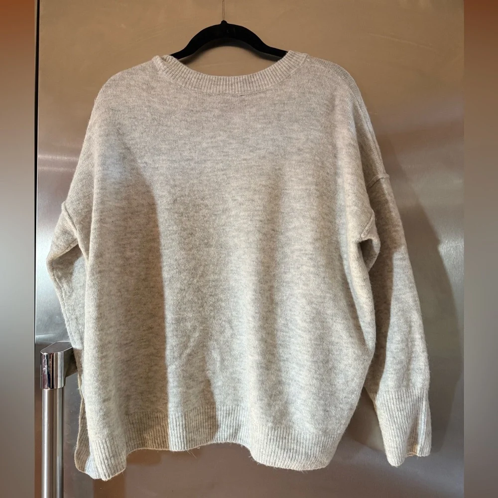 Vince Camuto Gray Star Pattern Sweater - Picture 2 of 2